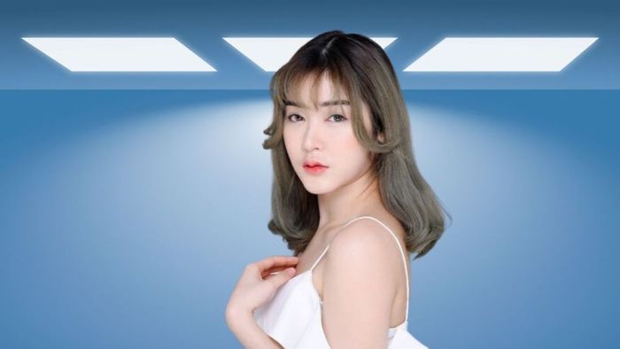 Nhuộm tóc màu nâu rêu khói